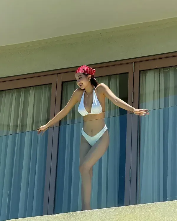 Lê Thị Khánh Huyền Bikini – Tuyển tập 100+ ảnh gợi cảm rực rỡ · ảnh 1